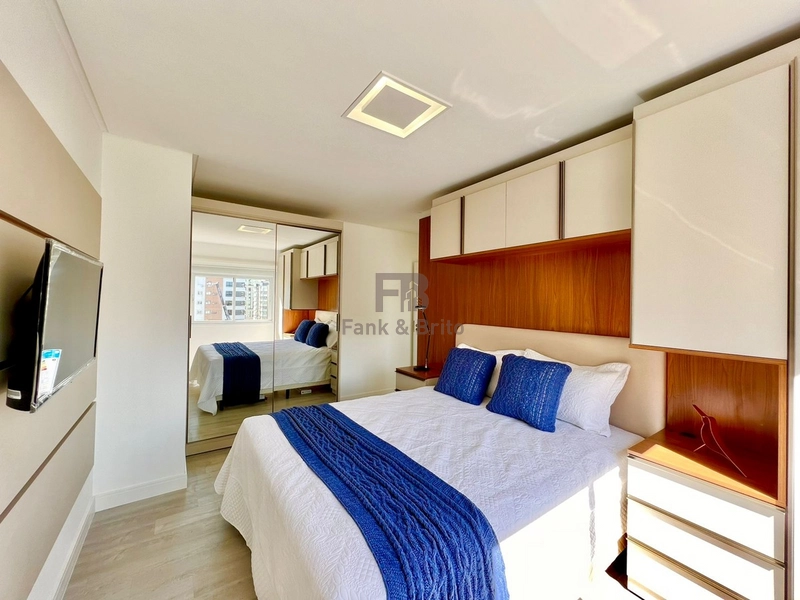 VENDE APARTAMENTO FINAMENTE MOBILIADO E DECORADO A DUAS QUADRAS DO MAR: 25ª foto da galeria de imagens do imóvel