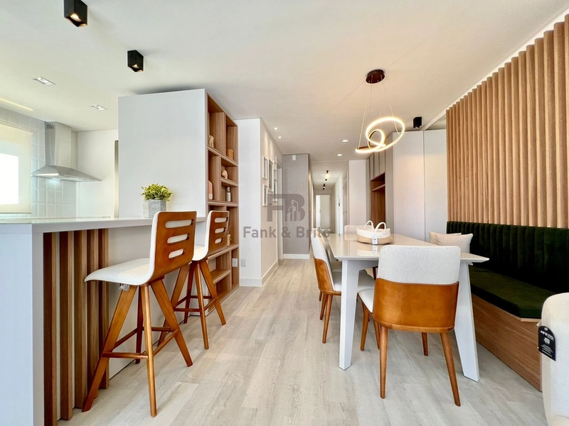 VENDE APARTAMENTO FINAMENTE MOBILIADO E DECORADO A DUAS QUADRAS DO MAR: 5ª foto da galeria de imagens do imóvel