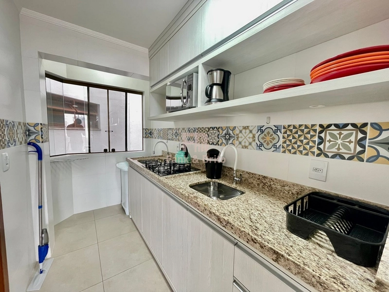 UM DORMITÓRIO COM VISTA MAR: 6ª foto da galeria de imagens do imóvel