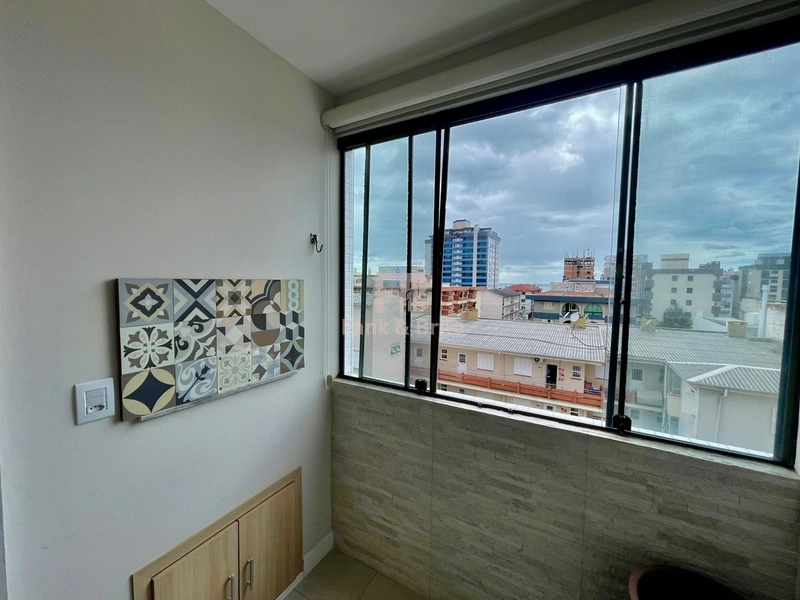 UM DORMITÓRIO COM VISTA MAR: 7ª foto da galeria de imagens do imóvel