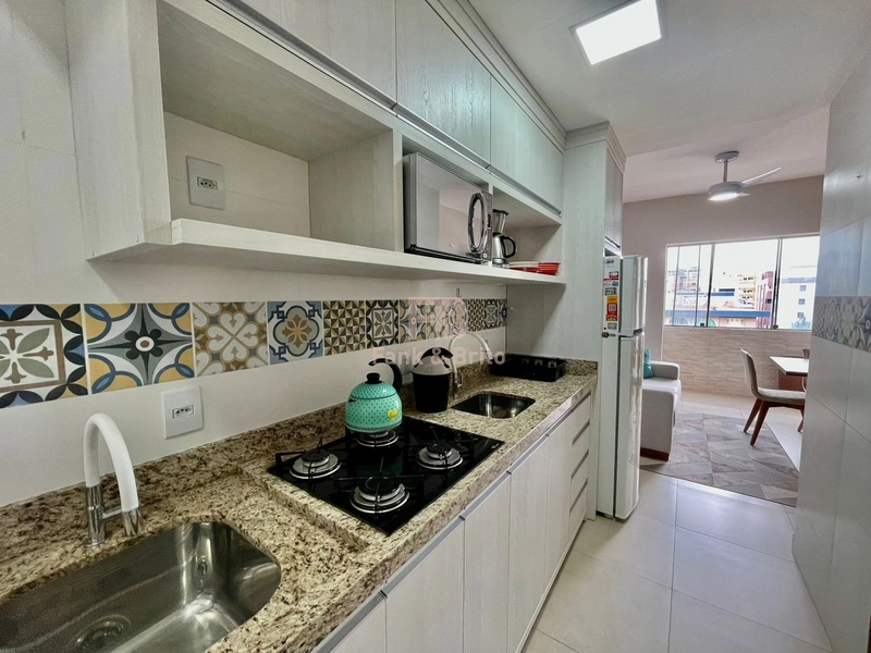 UM DORMITÓRIO COM VISTA MAR: 5ª foto da galeria de imagens do imóvel