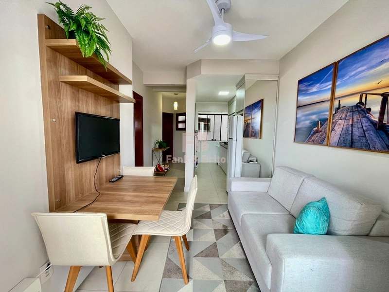 UM DORMITÓRIO COM VISTA MAR: 1ª foto da galeria de imagens do imóvel