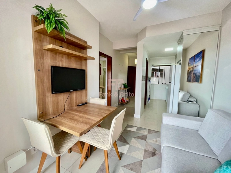 UM DORMITÓRIO COM VISTA MAR: 2ª foto da galeria de imagens do imóvel