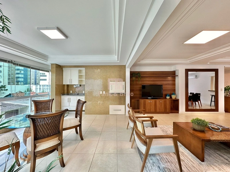 EDIFÍCIO CLASSE AA, NO CENTRO!: 7ª foto da galeria de imagens do imóvel