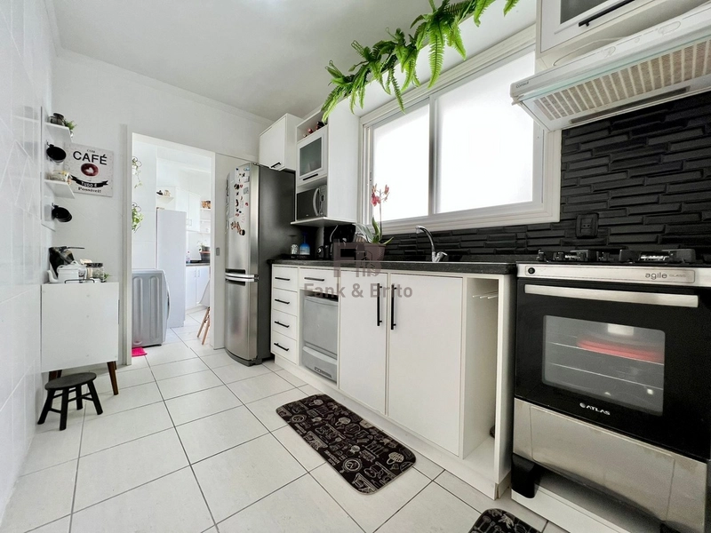 VENDO APARTAMENTO AMPLO, NA AV. UBIRAJARA, VISTA DEFINIDA PRAIA E MAR: 12ª foto da galeria de imagens do imóvel