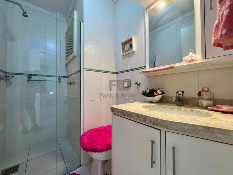 VENDO APARTAMENTO AMPLO, NA AV. UBIRAJARA, VISTA DEFINIDA PRAIA E MAR: 13ª foto da galeria de imagens do imóvel