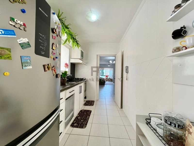 VENDO APARTAMENTO AMPLO, NA AV. UBIRAJARA, VISTA DEFINIDA PRAIA E MAR: 11ª foto da galeria de imagens do imóvel