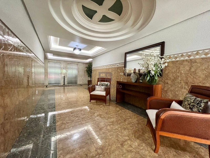 VENDO APARTAMENTO AMPLO, NA AV. UBIRAJARA, VISTA DEFINIDA PRAIA E MAR: 1ª foto da galeria de imagens do imóvel