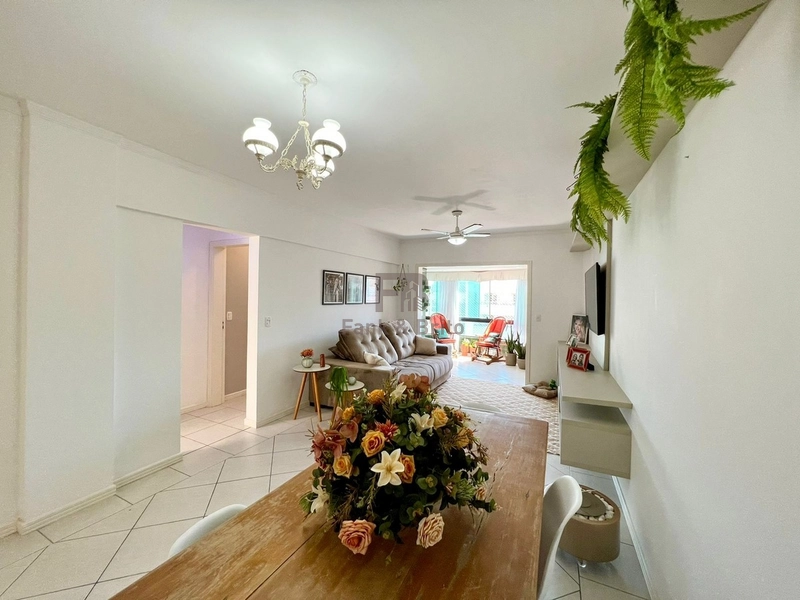 VENDO APARTAMENTO AMPLO, NA AV. UBIRAJARA, VISTA DEFINIDA PRAIA E MAR: 2ª foto da galeria de imagens do imóvel