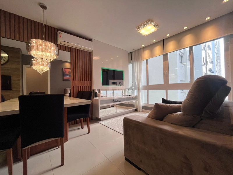 Apartamento 2  dormitórios mobiliado, praça Tiaraju!: 2ª foto da galeria de imagens do imóvel