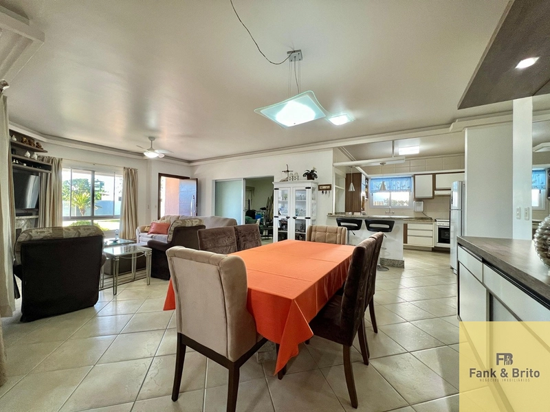 SOBRADO COM SALÃO DE FESTAS.: 13ª foto da galeria de imagens do imóvel