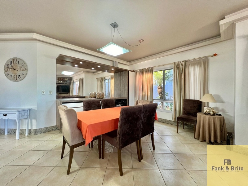 SOBRADO COM SALÃO DE FESTAS.: 5ª foto da galeria de imagens do imóvel