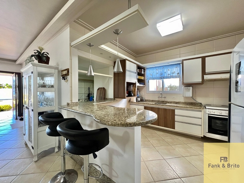 SOBRADO COM SALÃO DE FESTAS.: 2ª foto da galeria de imagens do imóvel