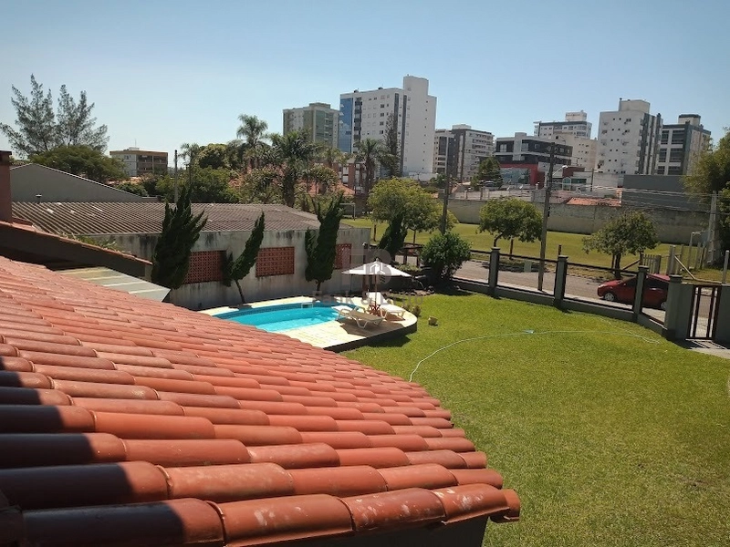 SOBRADO COM PISCINA NA ZONA NOVA: 14ª foto da galeria de imagens do imóvel