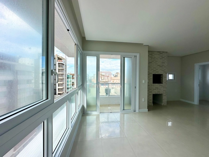 APARTAMENTO NOVO A VENDA A UMA QUADRA DO MAR.: 2ª foto da galeria de imagens do imóvel