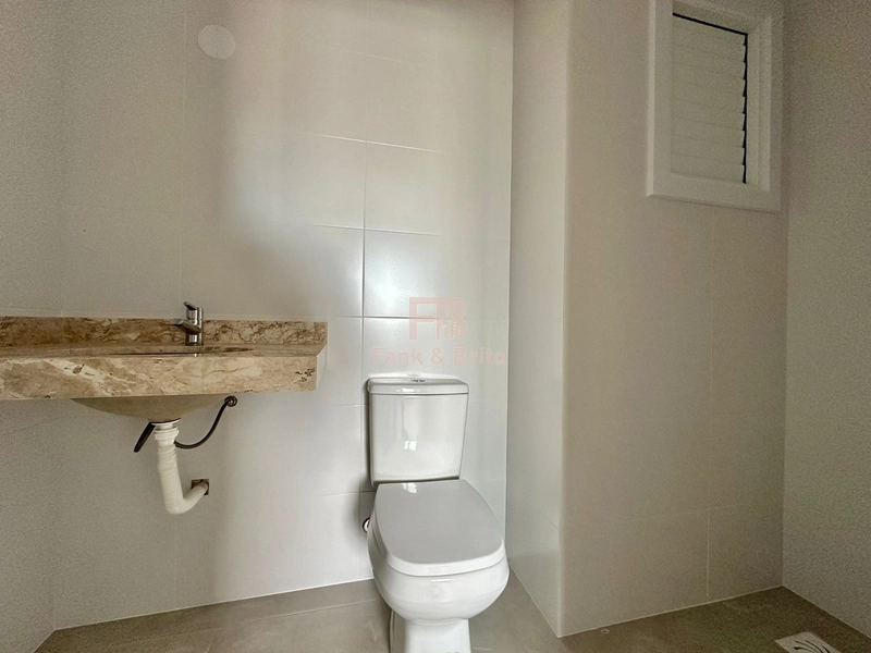 APARTAMENTO NOVO A VENDA A UMA QUADRA DO MAR.: 13ª foto da galeria de imagens do imóvel