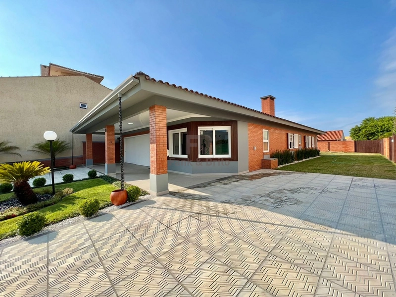 CASA A VENDA PRÓXIMO DO MAR EM XANGRI-LÁ: 3ª foto da galeria de imagens do imóvel