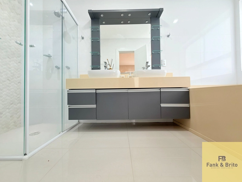 JUNTO A BEIRA MAR E CALÇADÃO, ENTRE DUAS PRAÇAS!: 24ª foto da galeria de imagens do imóvel