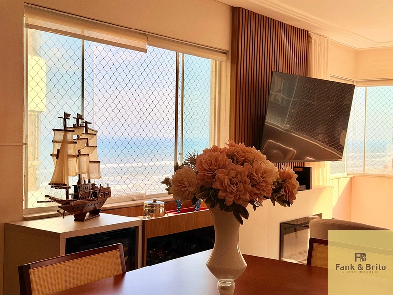 JUNTO A BEIRA MAR E CALÇADÃO, ENTRE DUAS PRAÇAS!: 2ª foto da galeria de imagens do imóvel