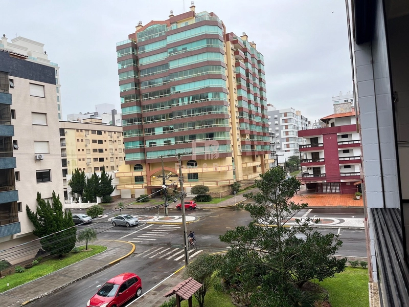 APARTAMENTO DE FRENTE NA PRAÇA ISRAELITA EM CAPÃO DA CANOA: 7ª foto da galeria de imagens do imóvel