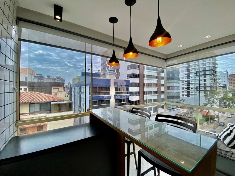 APARTAMENTO DE FRENTE MOBILIADO E DECORADO.: 2ª foto da galeria de imagens do imóvel