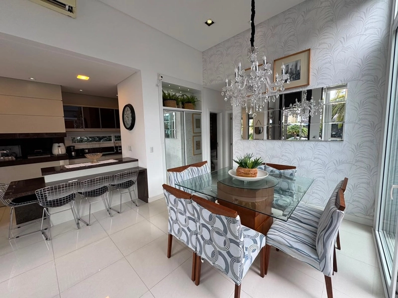 Casa de Alto Padrão à Venda no Condado de Capão | Oportunidade Única Abaixo do Valor de Mercado: 5ª foto da galeria de imagens do imóvel