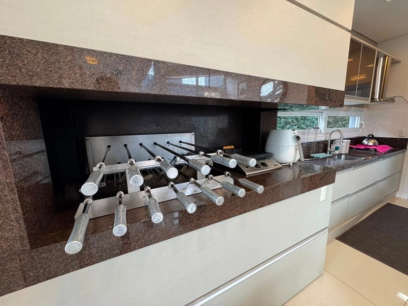 Casa de Alto Padrão à Venda no Condado de Capão | Oportunidade Única Abaixo do Valor de Mercado: 8ª foto da galeria de imagens do imóvel