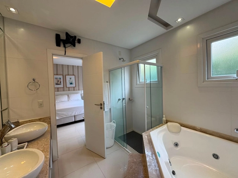 Casa de Alto Padrão à Venda no Condado de Capão | Oportunidade Única Abaixo do Valor de Mercado: 15ª foto da galeria de imagens do imóvel