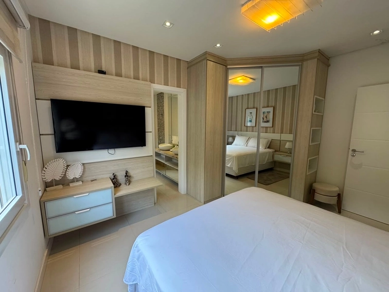 Casa de Alto Padrão à Venda no Condado de Capão | Oportunidade Única Abaixo do Valor de Mercado: 21ª foto da galeria de imagens do imóvel