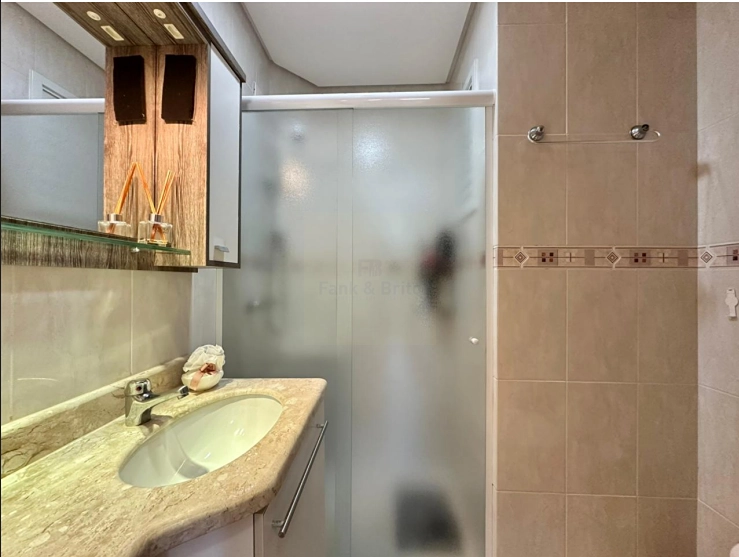 Viva em um apto com espaço de casa, a poucos passos do mar: 16ª foto da galeria de imagens do imóvel