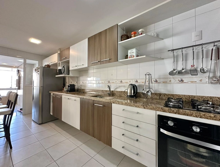 Viva em um apto com espaço de casa, a poucos passos do mar: 7ª foto da galeria de imagens do imóvel