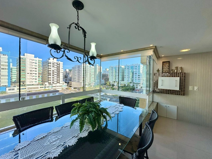 Viva em um apto com espaço de casa, a poucos passos do mar: 3ª foto da galeria de imagens do imóvel