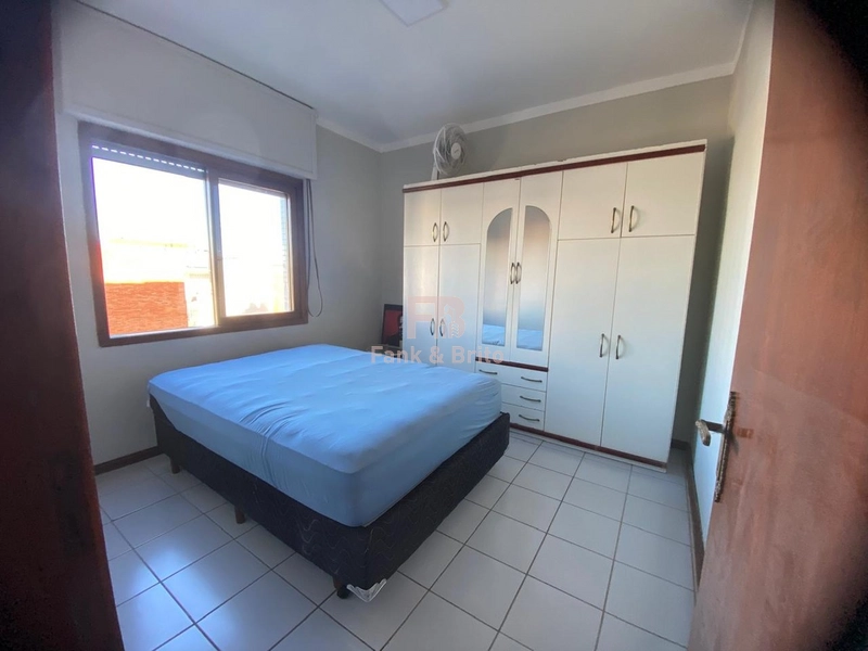 NO CENTRO DE CAPÃO, AO LADO DA PRAÇA MINI GOLF.: 6ª foto da galeria de imagens do imóvel