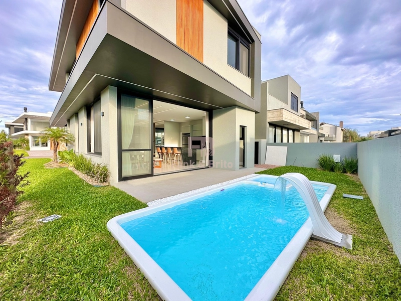 Sobrado de esquina no Condomínio Blue - Xangri-Lá / 04 suítes, piscina: 10ª foto da galeria de imagens do imóvel