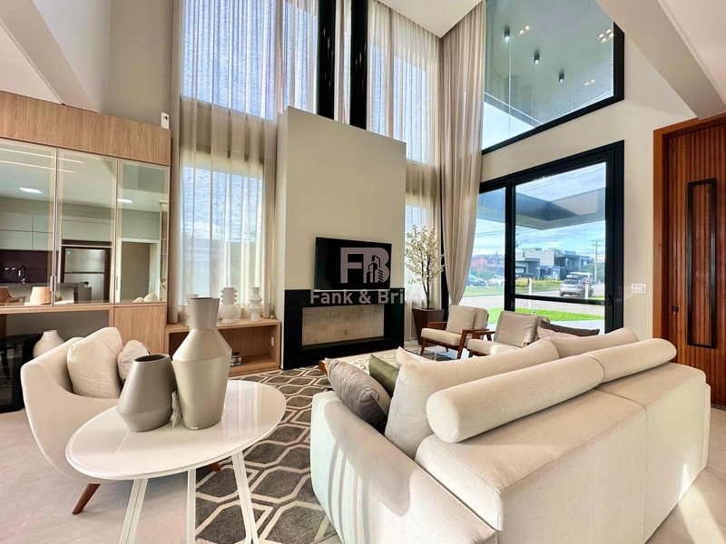 Sobrado de esquina no Condomínio Blue - Xangri-Lá / 04 suítes, piscina: 5ª foto da galeria de imagens do imóvel