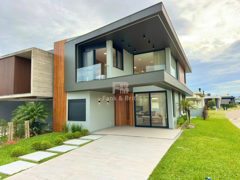 Sobrado de esquina no Condomínio Blue - Xangri-Lá / 04 suítes, piscina: 1ª foto da galeria de imagens do imóvel