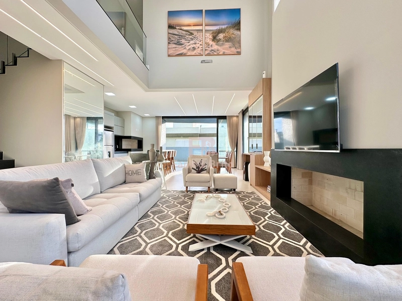 Sobrado de esquina no Condomínio Blue - Xangri-Lá / 04 suítes, piscina: 3ª foto da galeria de imagens do imóvel