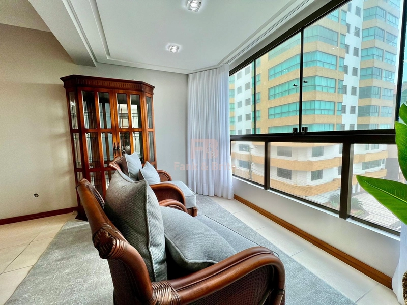 Três dormitórios com vista eterna para o mar: 3ª foto da galeria de imagens do imóvel