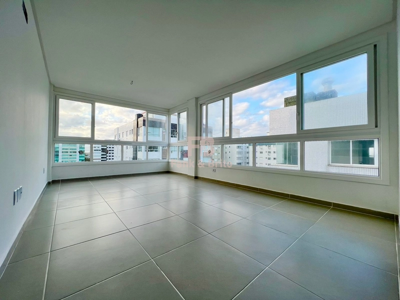 APARTAMENTO À VENDA EM CAPÃO DA CANOA: 1ª foto da galeria de imagens do imóvel