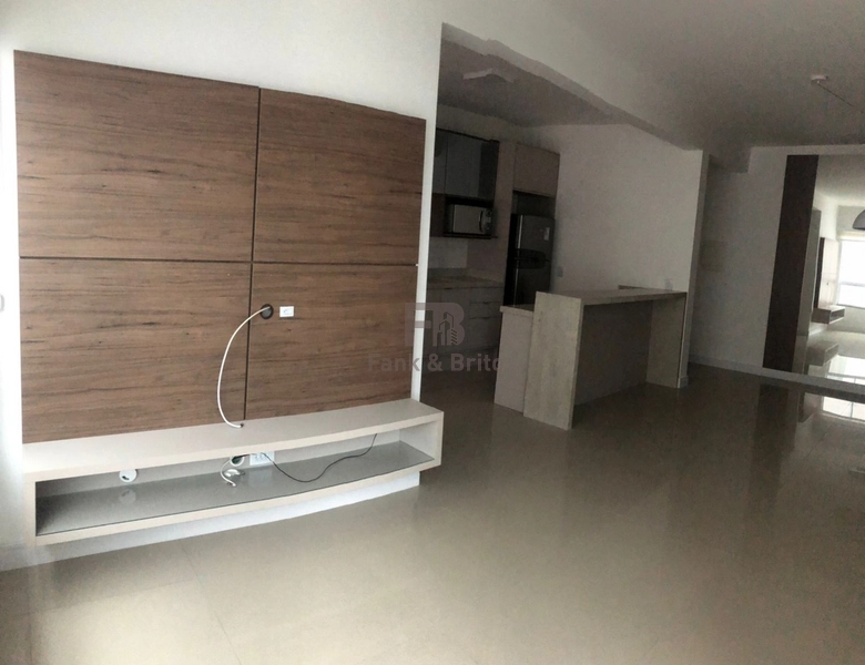 VENDE APARTAMENTO AMPLO JUNTO A PRAÇA ISRAELITA: 2ª foto da galeria de imagens do imóvel