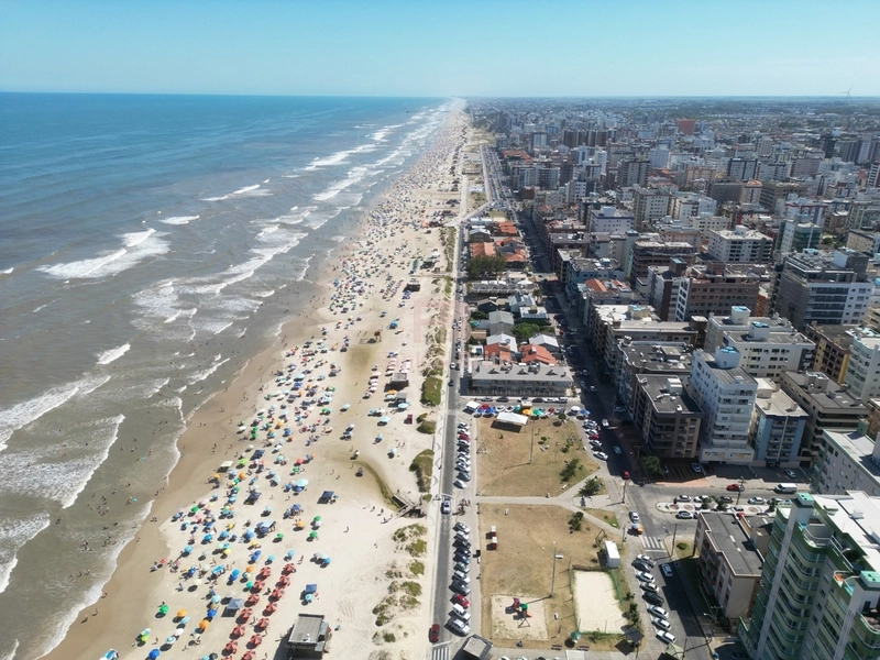 Mobiliado e decorado na Zona Nova: 1ª foto da galeria de imagens do imóvel