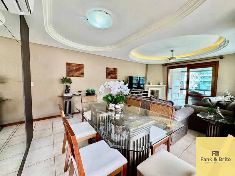 Apartamento amplo com vista para o mar!: 3ª foto da galeria de imagens do imóvel