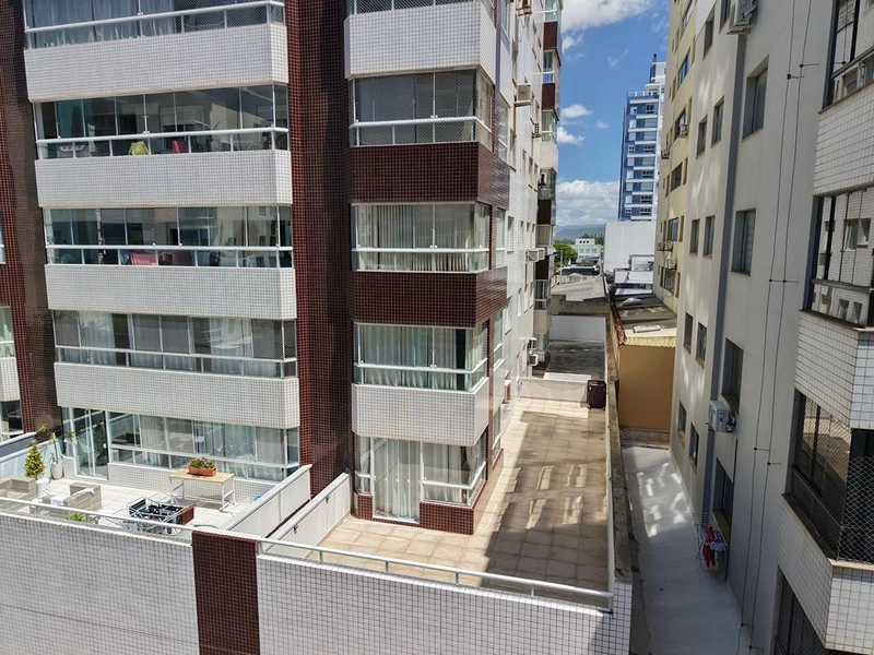 APARTAMENTO COM TERRAÇO NO CENTRO!!: 5ª foto da galeria de imagens do imóvel