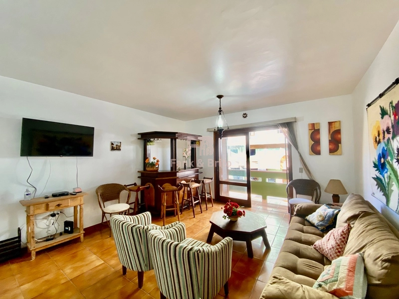 Sacada de frente no coração de Capão da Canoa.: 8ª foto da galeria de imagens do imóvel