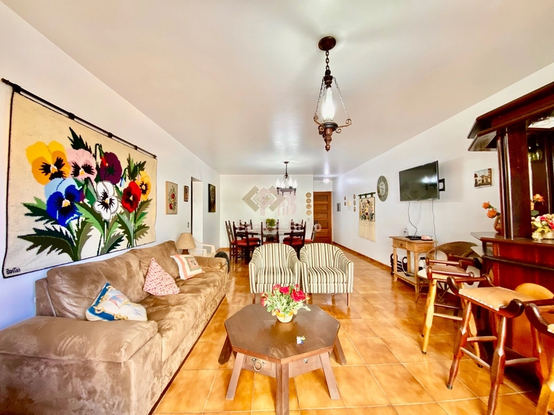 Sacada de frente no coração de Capão da Canoa.: 11ª foto da galeria de imagens do imóvel