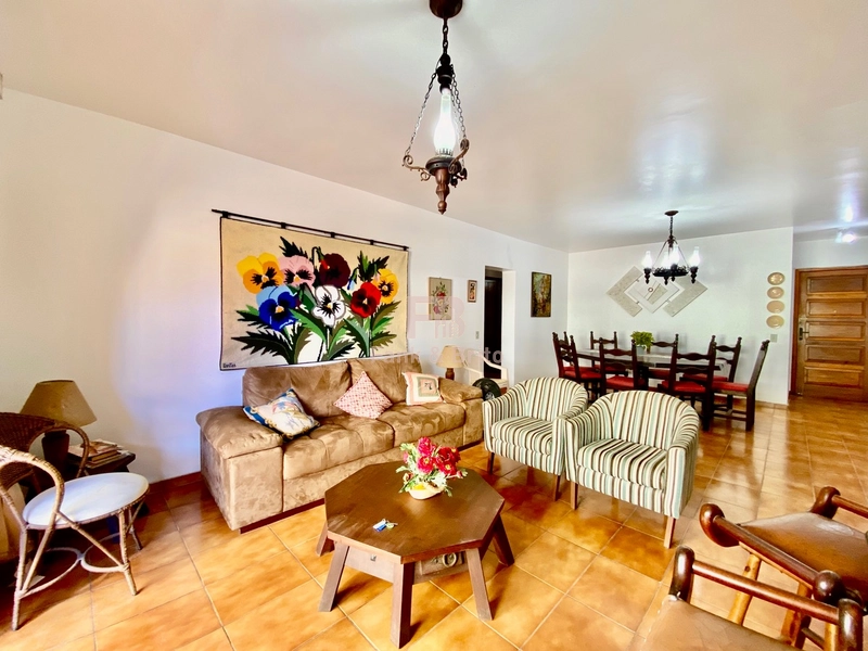 Sacada de frente no coração de Capão da Canoa.: 12ª foto da galeria de imagens do imóvel