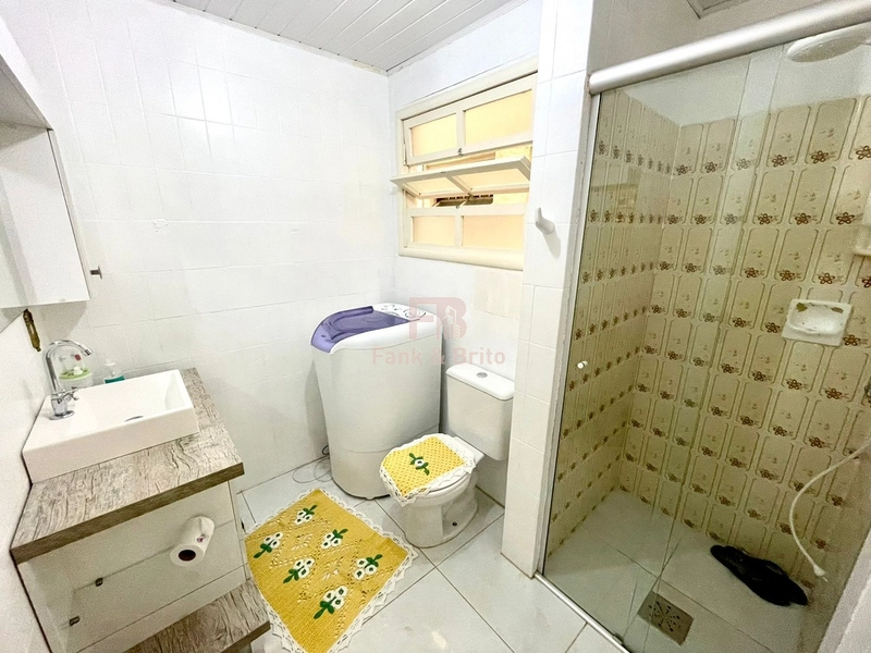 Dois dormitórios a uma quadra do mar: 16ª foto da galeria de imagens do imóvel