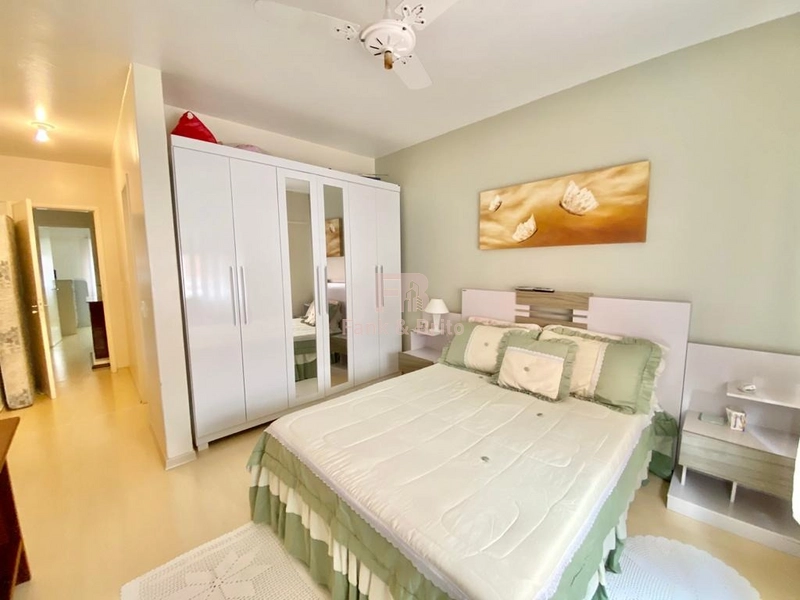 Dois dormitórios a uma quadra do mar: 7ª foto da galeria de imagens do imóvel