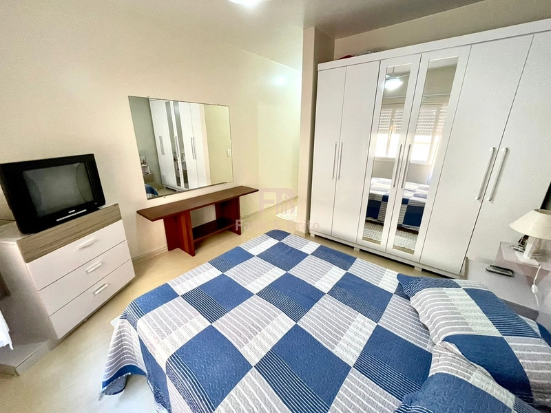 Dois dormitórios a uma quadra do mar: 22ª foto da galeria de imagens do imóvel