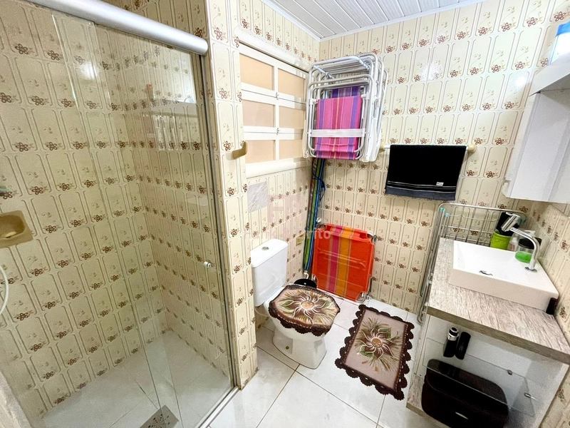 Dois dormitórios a uma quadra do mar: 19ª foto da galeria de imagens do imóvel